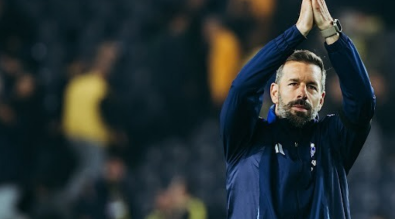 Ruud van Nistelrooy Menjadi Manajer Sementara Manchester United di Ganti oleh Ruben Amorim