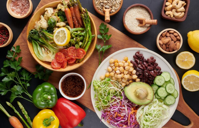 Memahami Perbedaan antara Vegan dan Vegetarian dalam Diet Sehari-hari 2 Memahami Perbedaan antara Vegan dan Vegetarian dalam Diet Sehari-hari