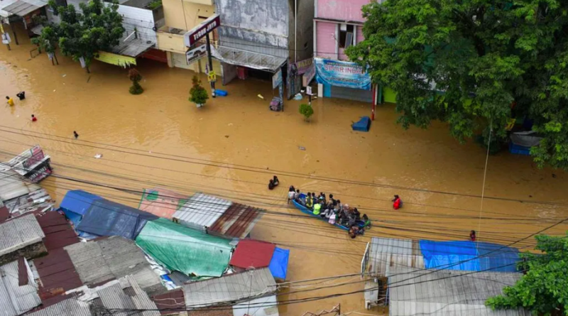 Pasca Hujan Deras, Banjir Rendam Rumah Warga di Kampung Cikupa