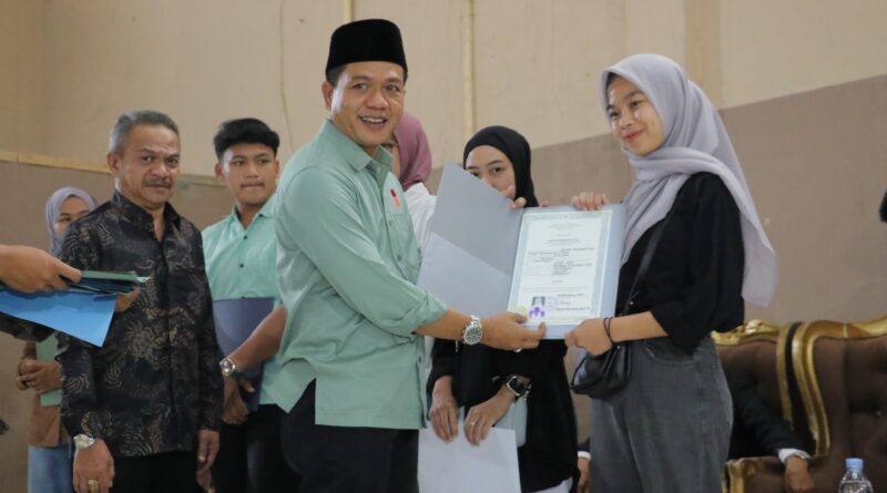 Pilkada Bandung 2024, Cabup Dadang Supriatna Support 2.700 Lulusan Sekolah Jadi Orang Sukses