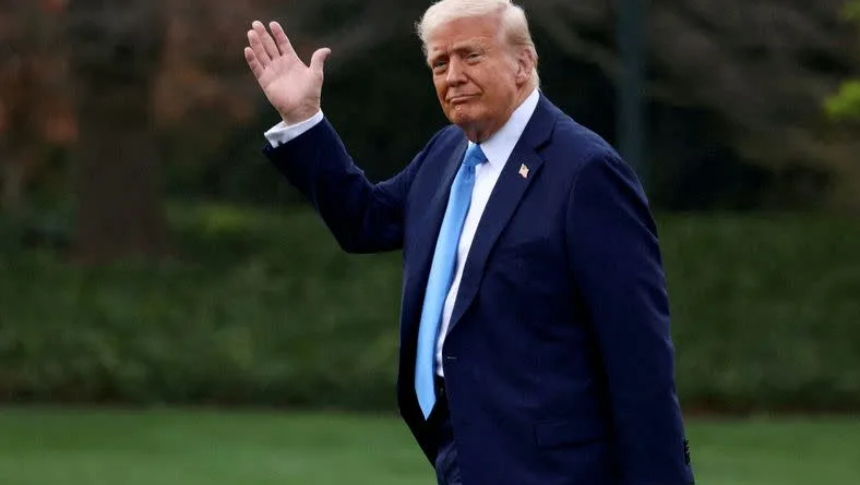 Trump Klaim Iran Beri “Hadiah Besar” Terkait Selat Hormuz
