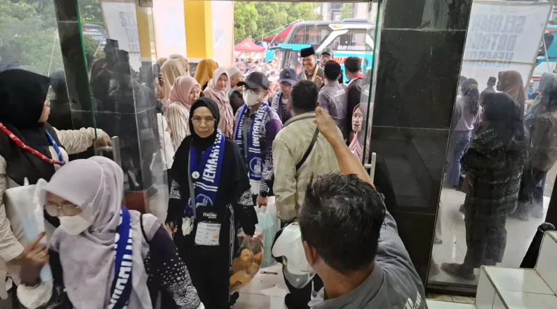 Jemaah Haji Jawa Barat yang akan Berangkat Tahun 2026 (No. Urut 14.801 – 15.100)
