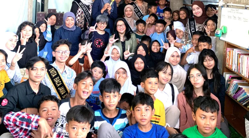 Teh Aya Minta Anak Muda Menggali Cerita Kota Bandung 3 Teh Aya Minta Anak Muda Menggali Cerita Kota Bandung