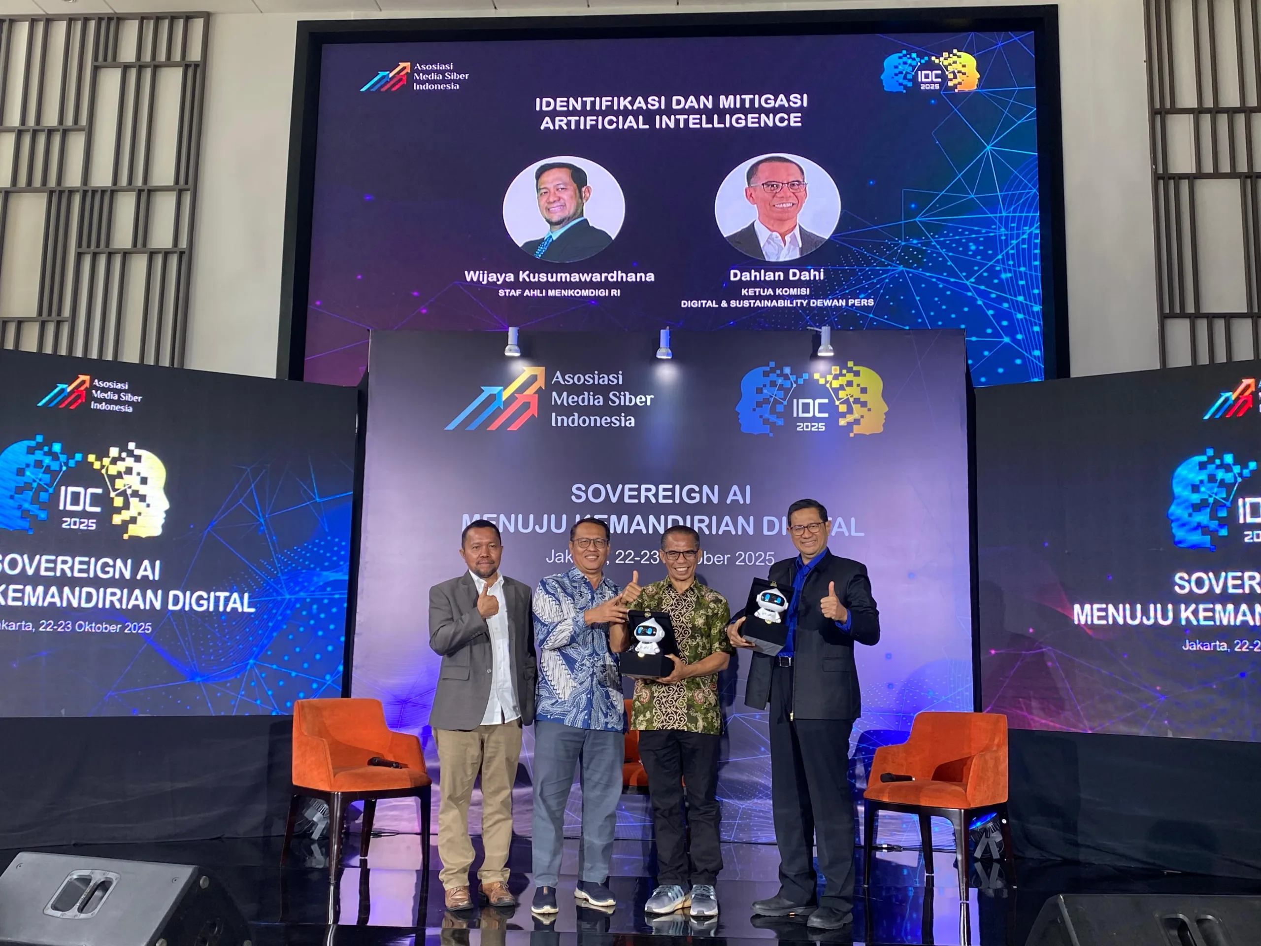 Pemerintah Tegaskan Tata Kelola AI Harus Human-Centric, Dewan Pers Siapkan Panduan Etika bagi Jurnalis 1 WhatsApp Image 2025 10 23 at 16.23.49 scaled