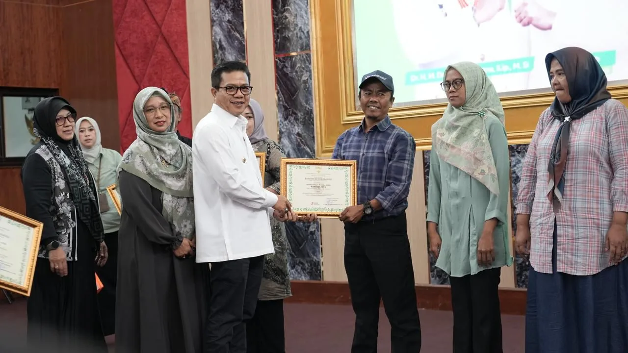 3.970 Keluarga di Kabupaten Bandung Lulus Program KUBE UEP, Jadi Solusi Pengentasan Kemiskinan Ekstrem 1 WhatsApp Image 2025 10 24 at 16.05.35 1