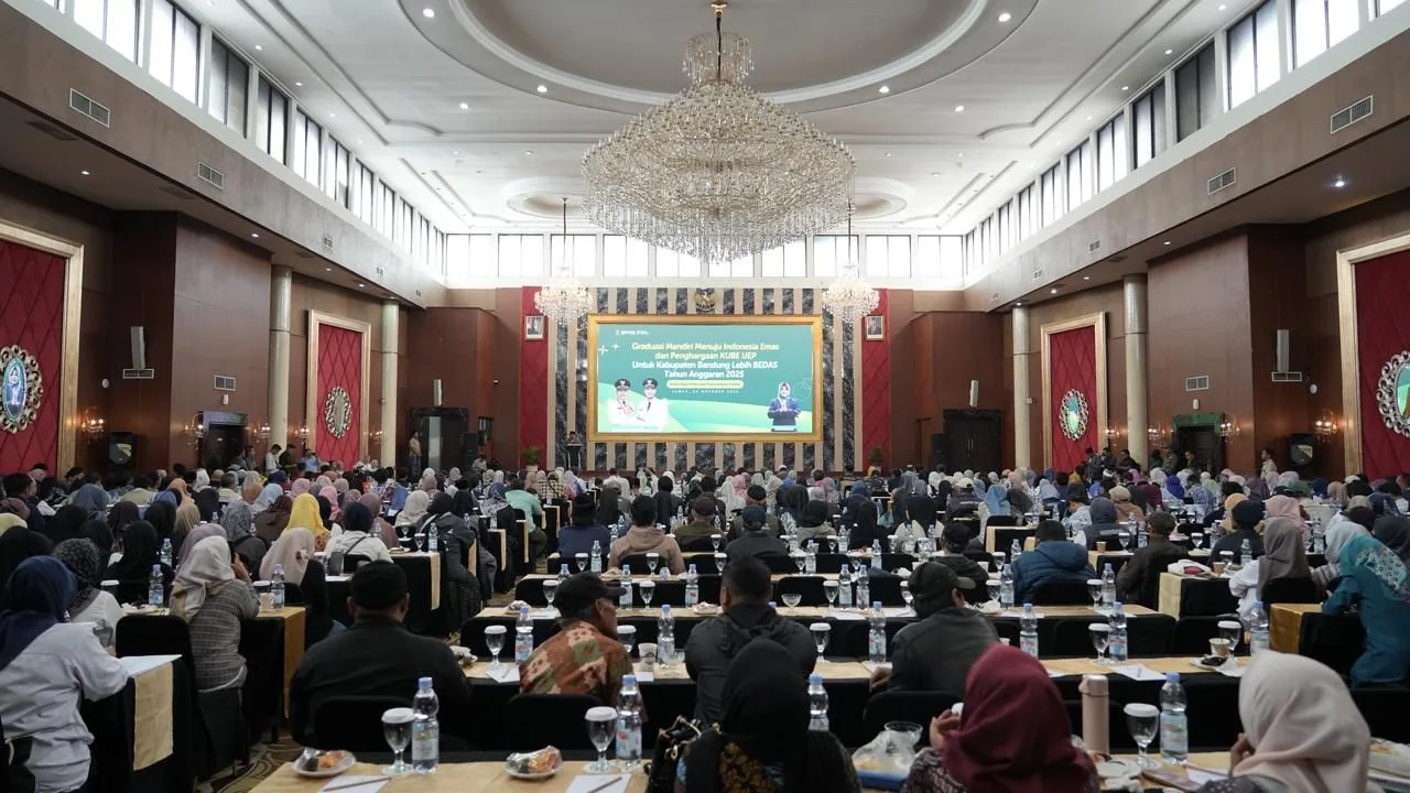 3.970 Keluarga di Kabupaten Bandung Lulus Program KUBE UEP, Jadi Solusi Pengentasan Kemiskinan Ekstrem 2 WhatsApp Image 2025 10 24 at 16.05.36