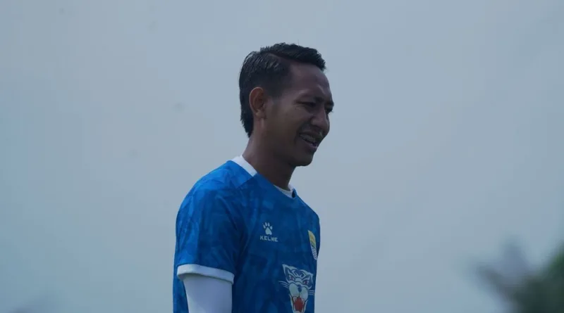 Beckham Putra Siap Tempur di Laga Panas PERSIB vs Persija