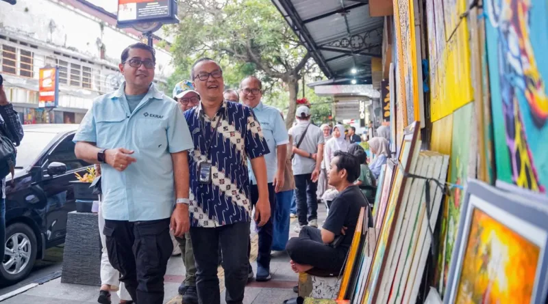 Dari Braga ke Cihapit, Menteri Ekraf Dorong Bandung Bangkit dari Tragedi Tantangan Ekonomi Lokal