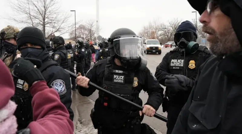 Konflik Imigrasi Memanas, Gubernur Minnesota Diselidiki Departemen Kehakiman AS