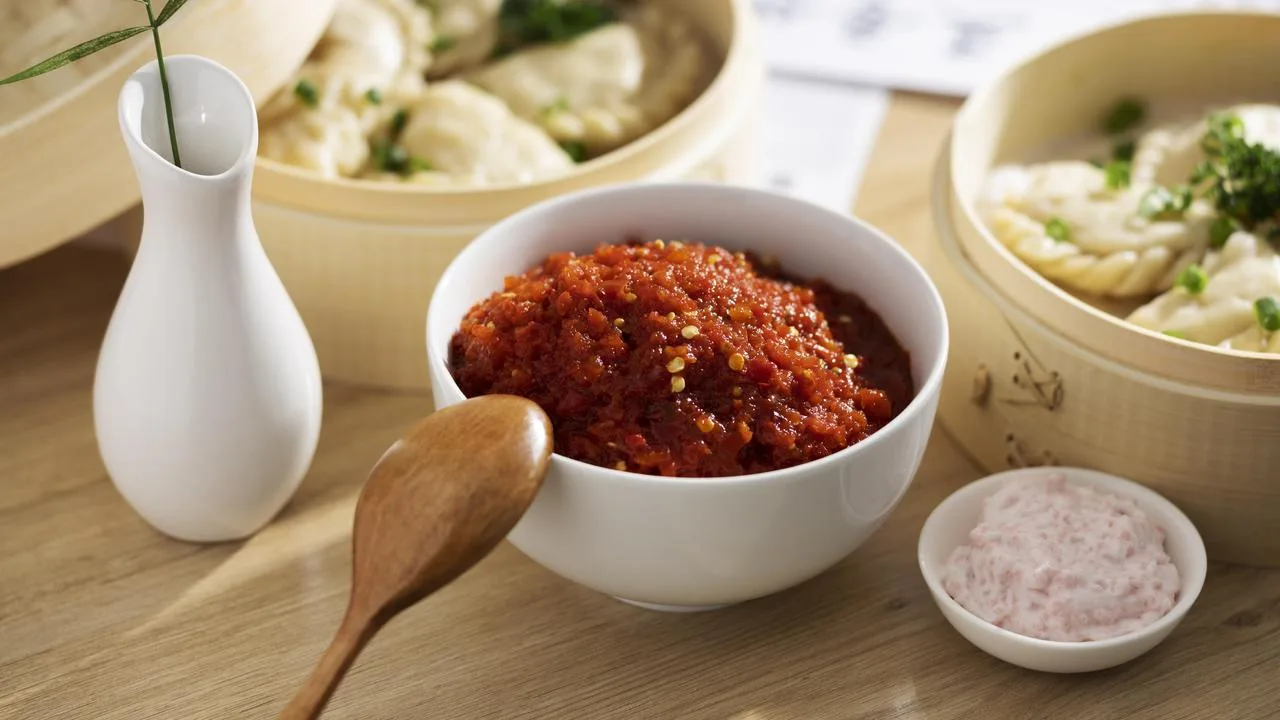 Sambal asam makanan khas Cirebon pedas segar./visi.news/ist.