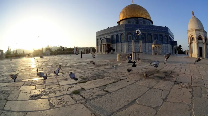 Di Jerusalem, Saya Jadi Akil Balig