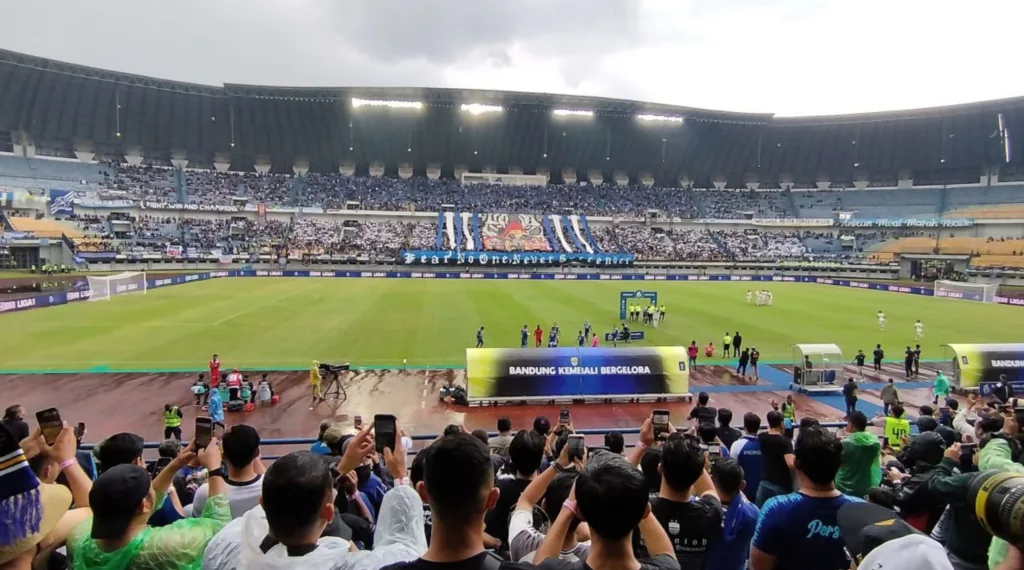 Persib vs Ratchaburi FC leg kedua./visi.news/ist.
