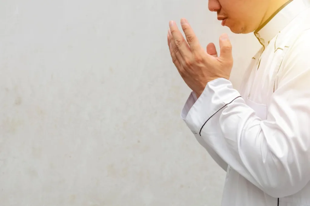 Bacaan qunut Arab latin terjemah dibaca saat shalat Subuh berjamaah./visi.news/ist.