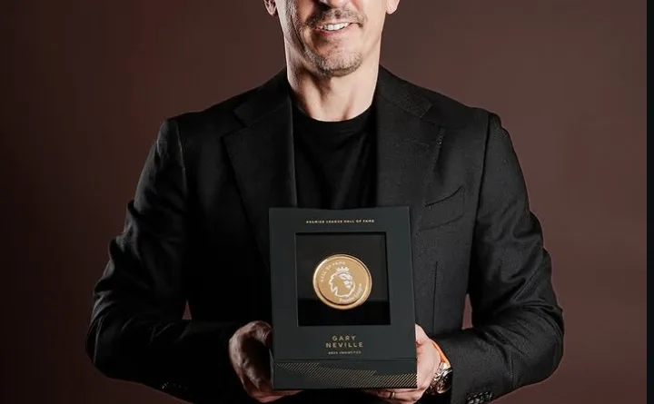 Beda Selera dengan Carragher, Gary Neville Rilis Versi Sendiri 8 Kiper Terbaik Liga Inggris