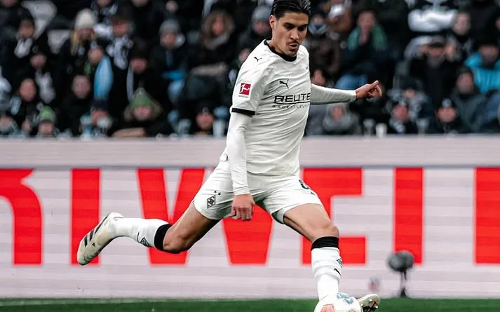 Kevin Diks Desak Gladbach Segera Berbenah: Konsistensi Jadi Harga Mati Hindari Degradasi