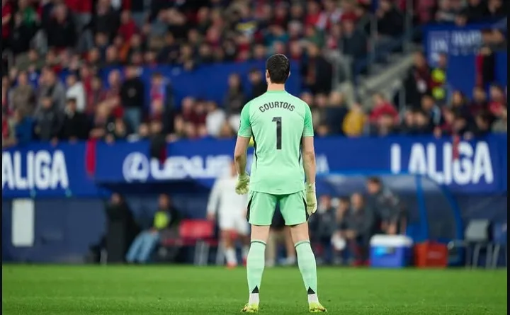 Courtois Dirumorkan Kritik Trent Alexander-Arnold, Ruang Ganti Real Madrid Kembali Disorot