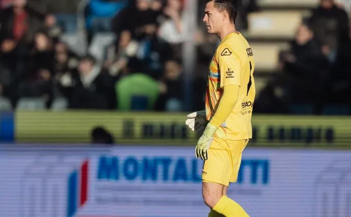 Tiga Poin Inter Tertutup Asap Flare, Audero Jadi Korban dan Lautaro Buka Suara