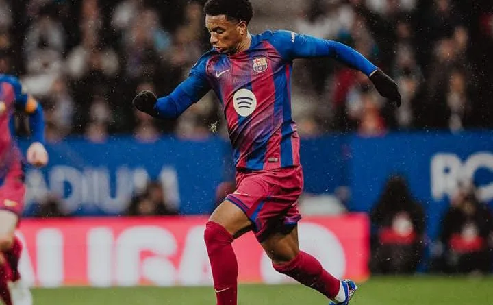 Di Tengah Rapuhnya Lini Belakang, Barcelona Pilih Bertahan dengan Balde–Kounde