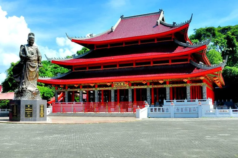 Bangunan merah Klenteng Sam Poo Kong di Semarang./visi.news/ist.