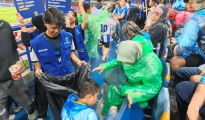 Stadion GBLA, pengelolaan sampah dalam pertandingan Persib./visi.news/Persib.co.id.