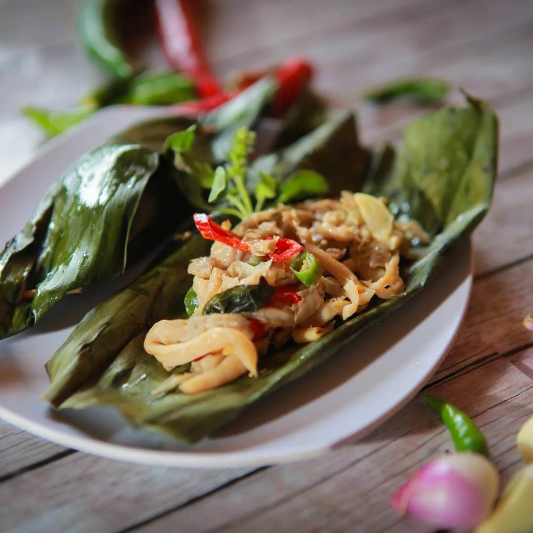 epes jamur makanan khas Cirebon dibungkus daun pisang./visi.news/ist.