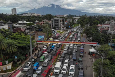 One Way Jalur Puncak Bogor Lebaran 2026 saat kepadatan kendaraan menuju kawasan wisata./visi.news/ist.