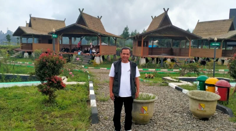 Camat Pipin Monitoring Kawasan Wisata Kampung Sunda Kamojang: Pemeliharaan dan Penataan Jadi Prioritas