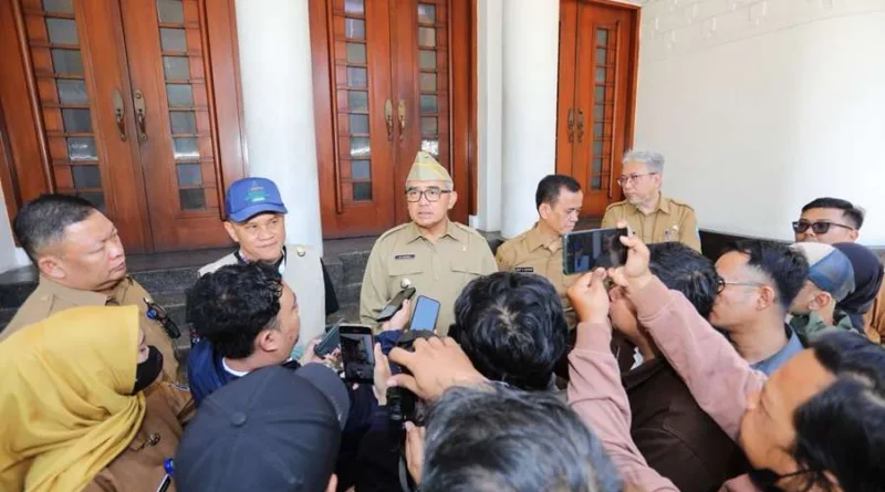 Farhan Targetkan Lelang Pengelolaan Kebun Binatang Bandung Rampung Akhir Mei
