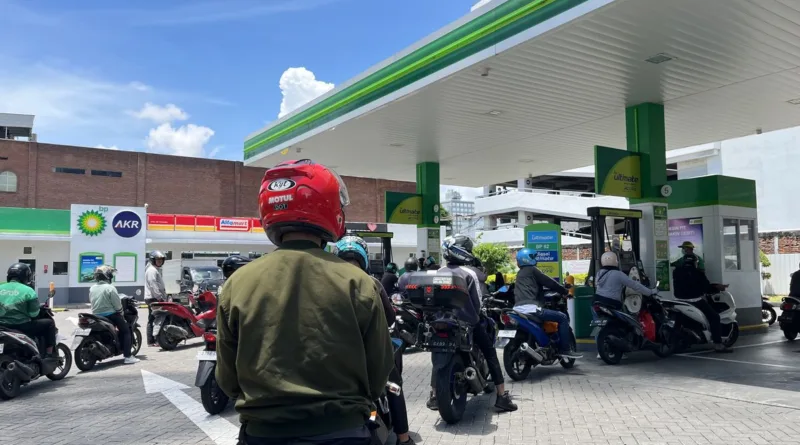 Daftar Harga BBM Terbaru 8 Mei 2026: BP AKR Turunkan Solar