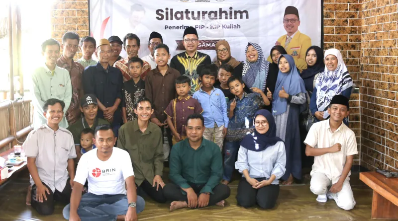 Reses di Gumukmas, Anggota DPR RI Komisi X Pastikan Dana PIP Tepat Sasaran