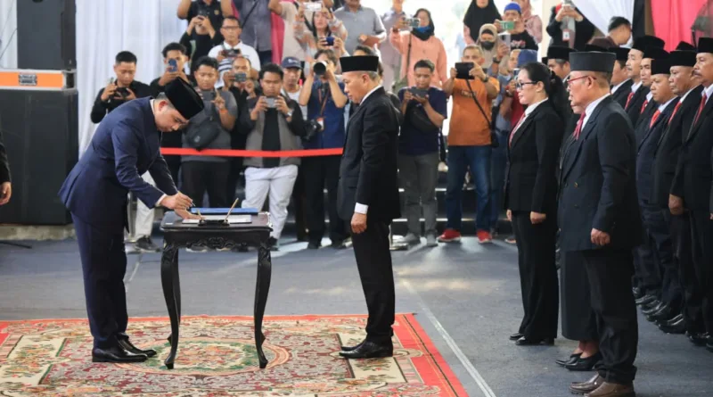 Gus Fawait Lantik 734 Kepala Sekolah di Jember, Dorong Inovasi Pendidikan