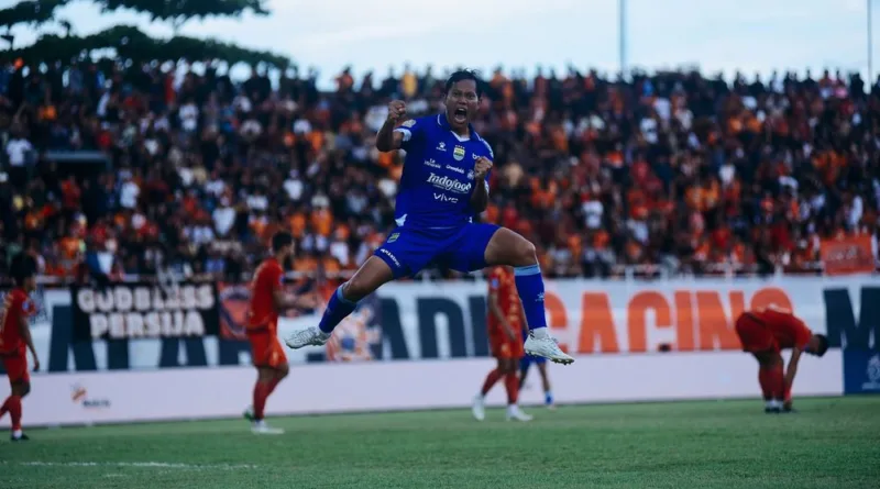 Adam Alis Antar Persib Pertahankan Posisi Puncak Klasemen